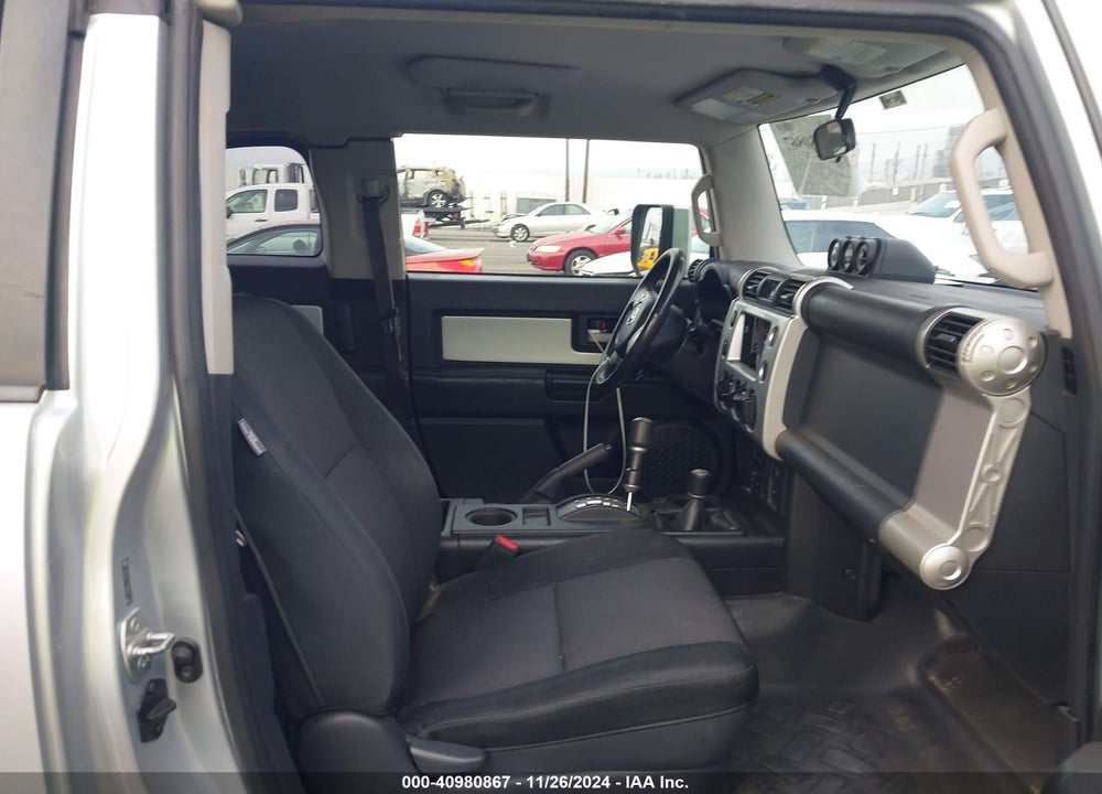 2008 TOYOTA FJ CRUISER VIN: JTEBU11FX8K017440