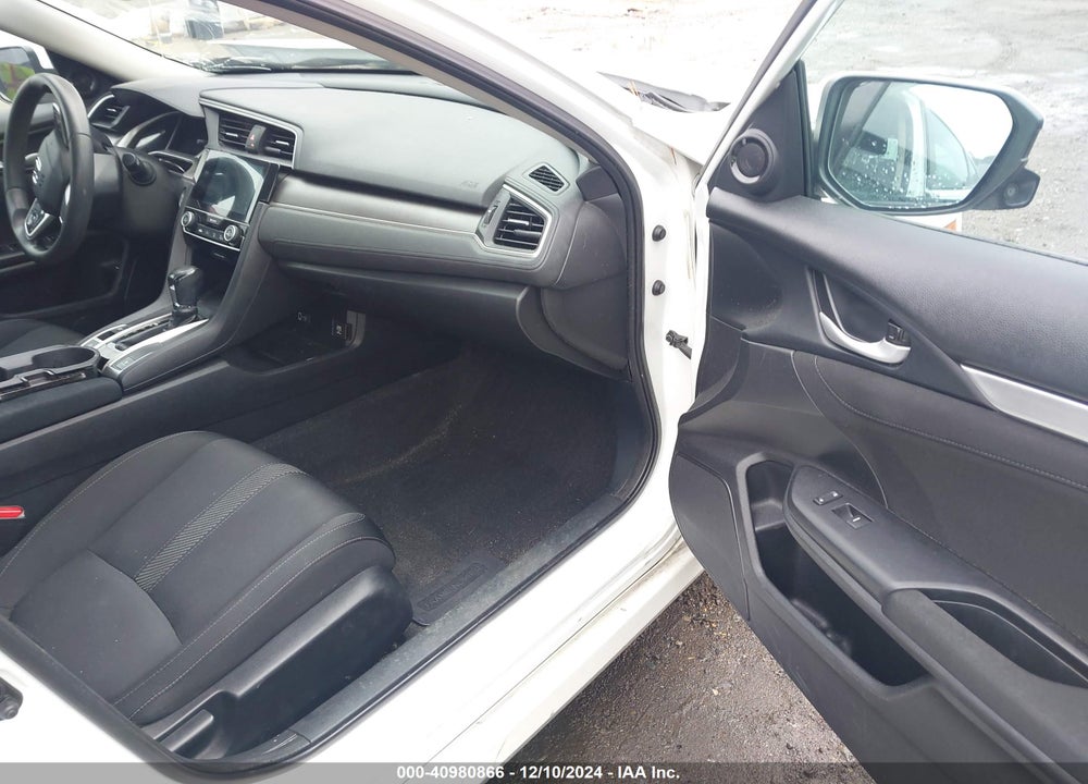 2018 HONDA CIVIC EX VIN: 19XFC2F74JE039118