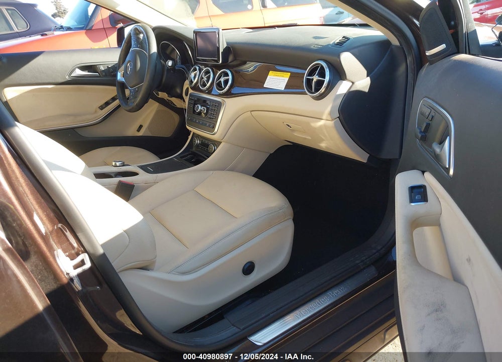 2015 MERCEDES-BENZ GLA 250 4MATIC VIN: WDCTG4GB5FJ064698