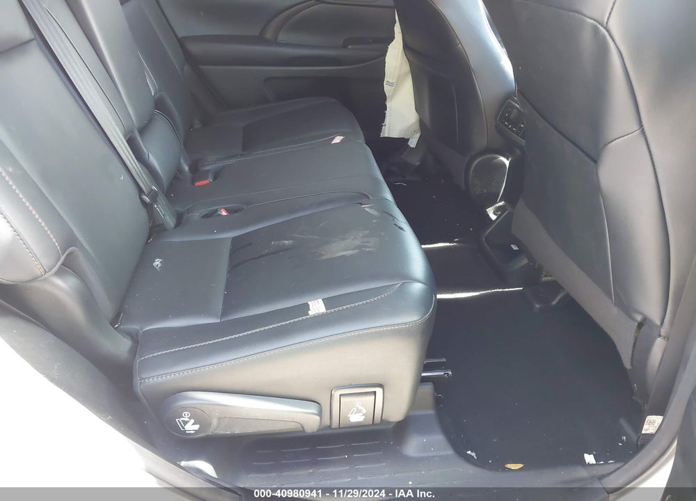 2018 TOYOTA HIGHLANDER SE/XLE VIN: 5TDJZRFH3JS532076
