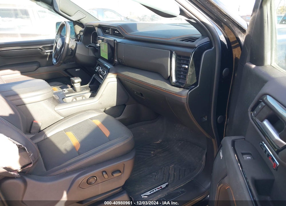 2023 GMC SIERRA 1500 4WD SHORT BOX AT4 VIN: 1GTUUEE83PZ154550