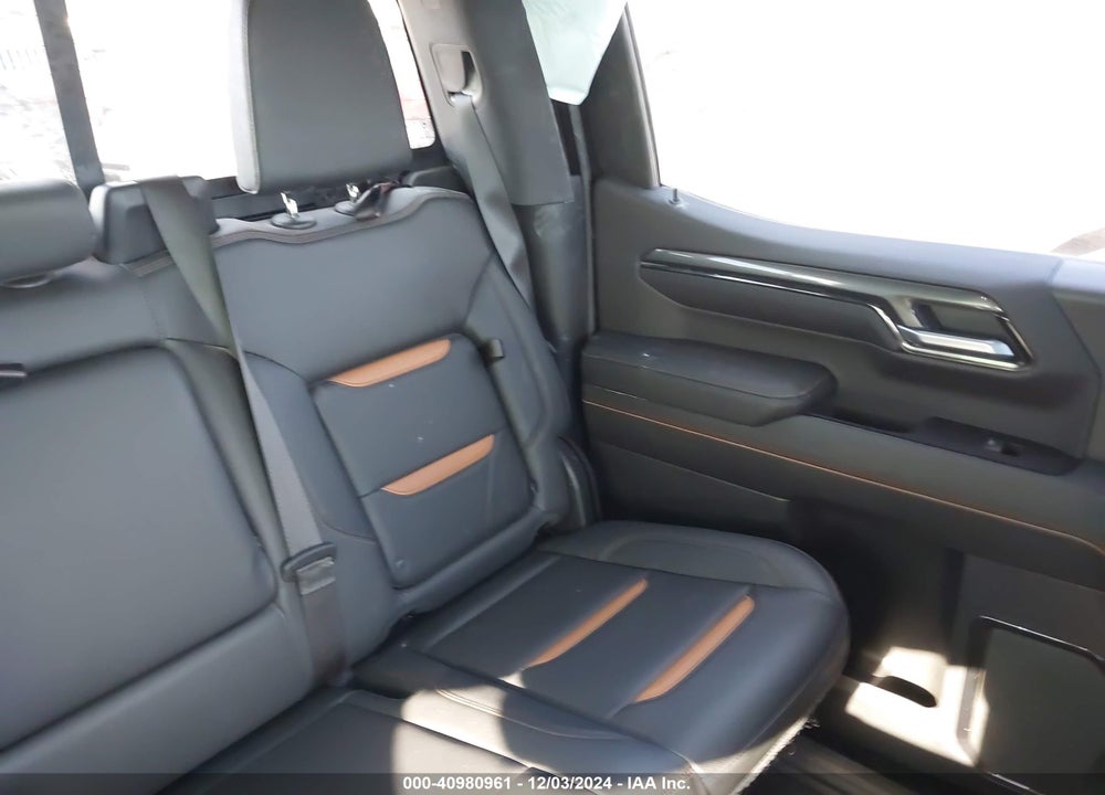 2023 GMC SIERRA 1500 4WD SHORT BOX AT4 VIN: 1GTUUEE83PZ154550