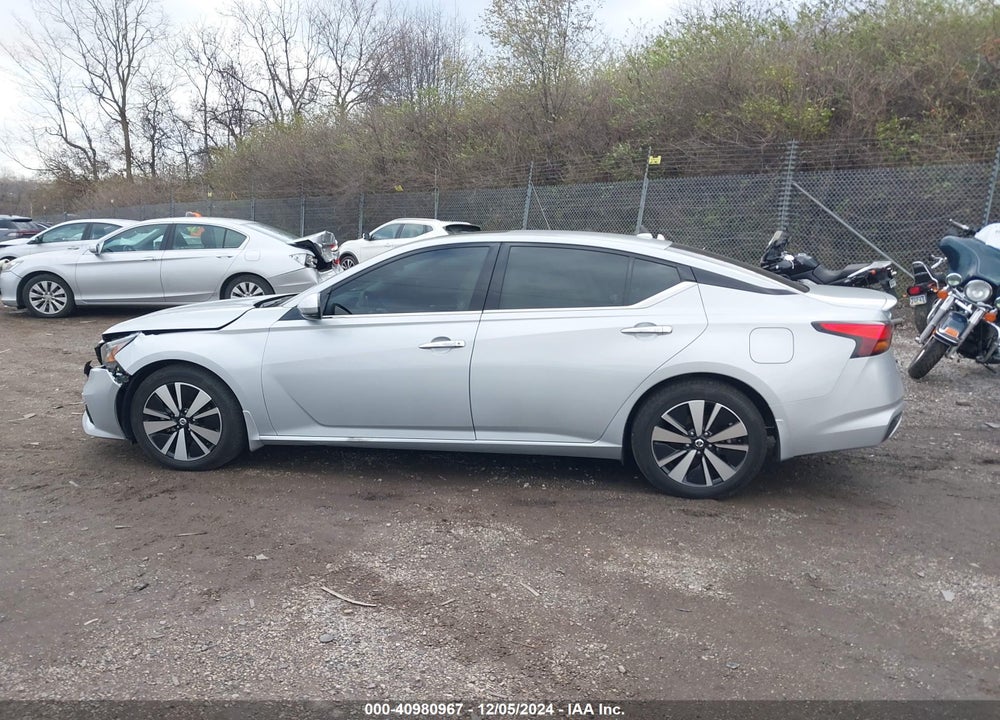 2022 NISSAN ALTIMA SL FWD VIN: 1N4BL4EV7NN413397