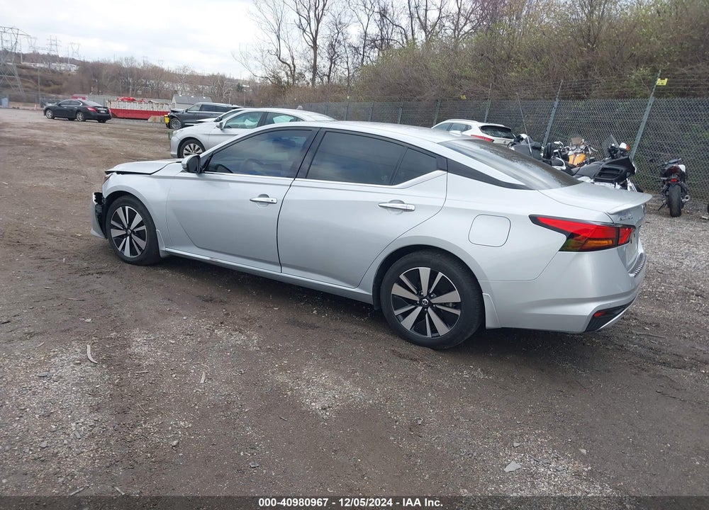 2022 NISSAN ALTIMA SL FWD VIN: 1N4BL4EV7NN413397