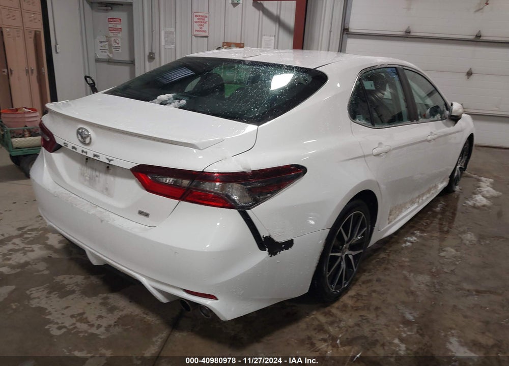 2021 TOYOTA CAMRY SE VIN: 4T1G11AK0MU587232