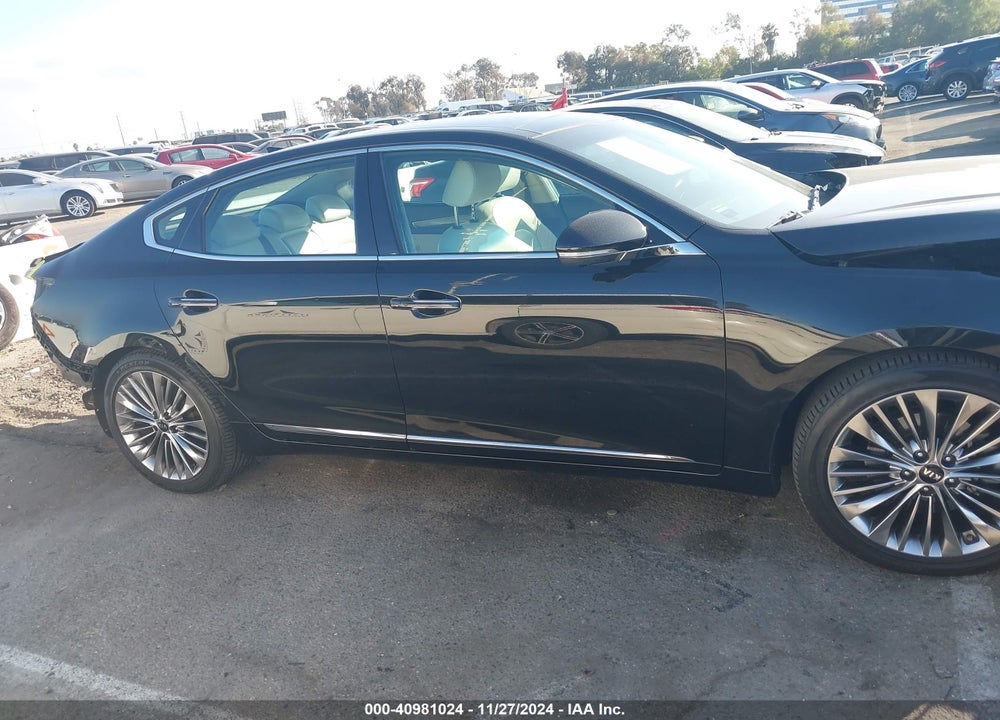 2017 KIA CADENZA LIMITED VIN: KNALC4J11H5066068
