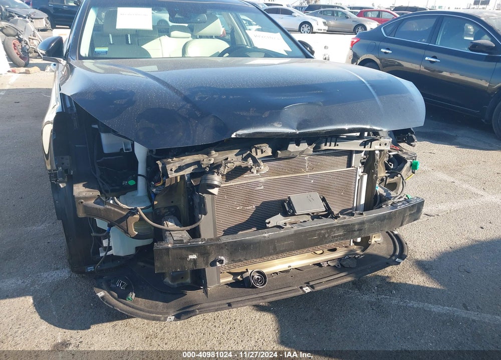 2017 KIA CADENZA LIMITED VIN: KNALC4J11H5066068