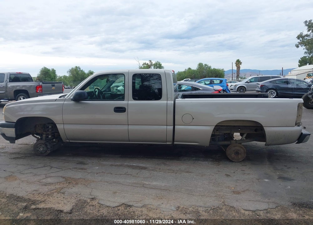 2005 CHEVROLET SILVERADO 1500 LS VIN: 1GCEC19Z15Z218164