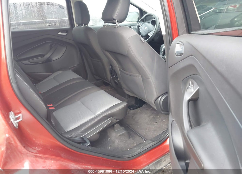 2019 FORD ESCAPE SE VIN: 1FMCU9GD9KUA37604