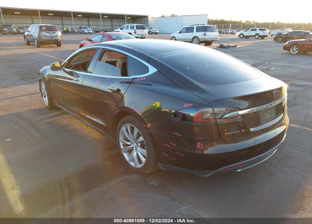 2013 TESLA MODEL S VIN: 5YJSA1CN7DFP22690