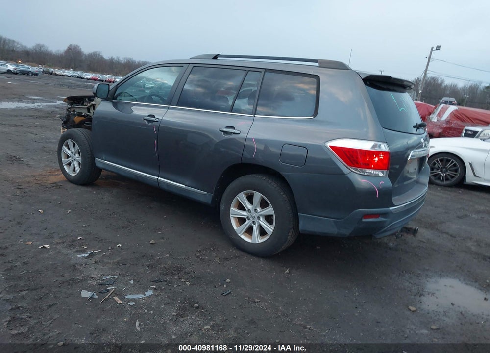 2013 TOYOTA HIGHLANDER SE V6 VIN: 5TDBK3EH5DS196877