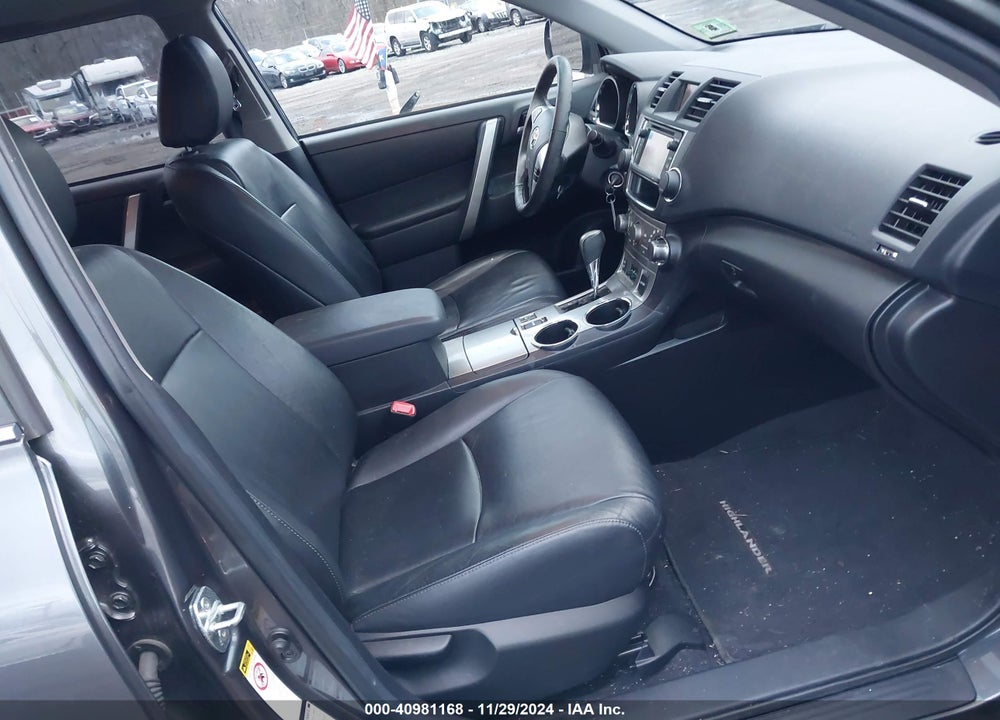 2013 TOYOTA HIGHLANDER SE V6 VIN: 5TDBK3EH5DS196877