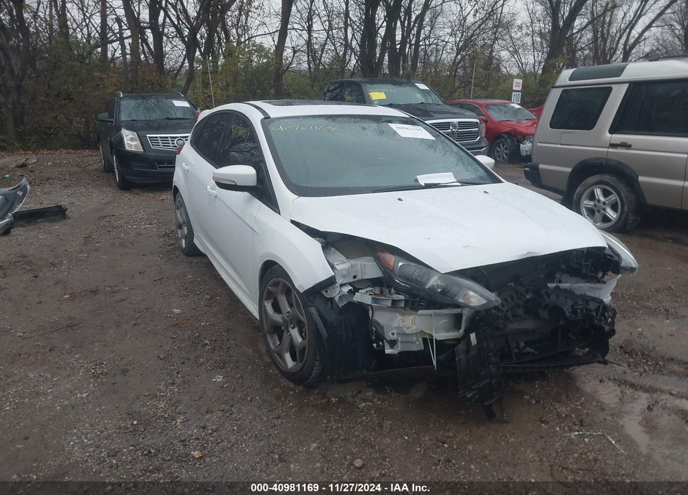 2015 FORD FOCUS ST VIN: 1FADP3L95FL285977