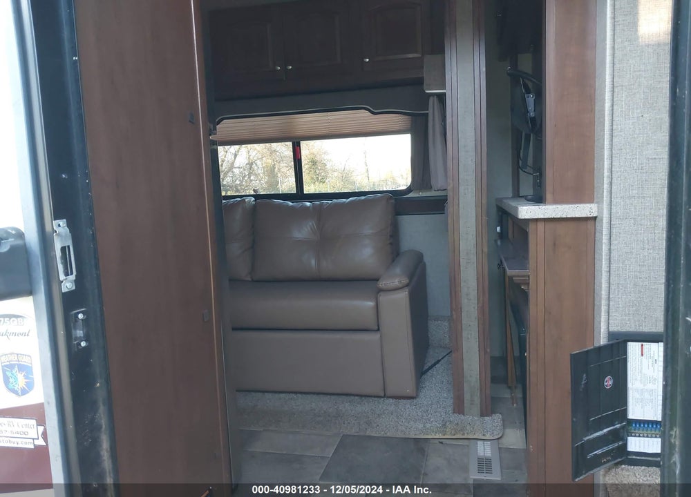 2016 HEARTLAND OAKMONT 5TH WHEEL TRAVEL TRAILER VIN: 5SFBG4120GE304838