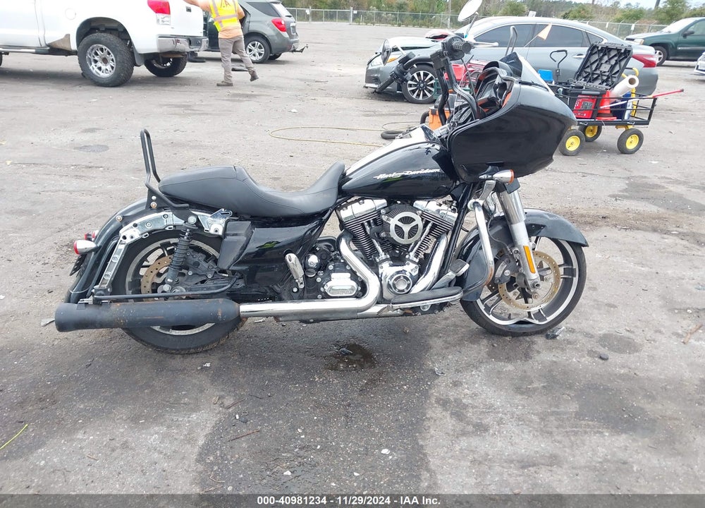 2016 HARLEY-DAVIDSON FLTRXS ROAD GLIDE SPECIAL VIN: 1HD1KTM17GB687283