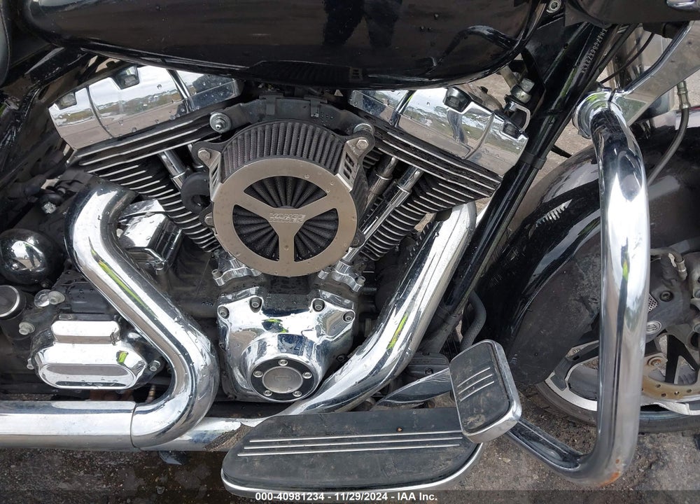 2016 HARLEY-DAVIDSON FLTRXS ROAD GLIDE SPECIAL VIN: 1HD1KTM17GB687283