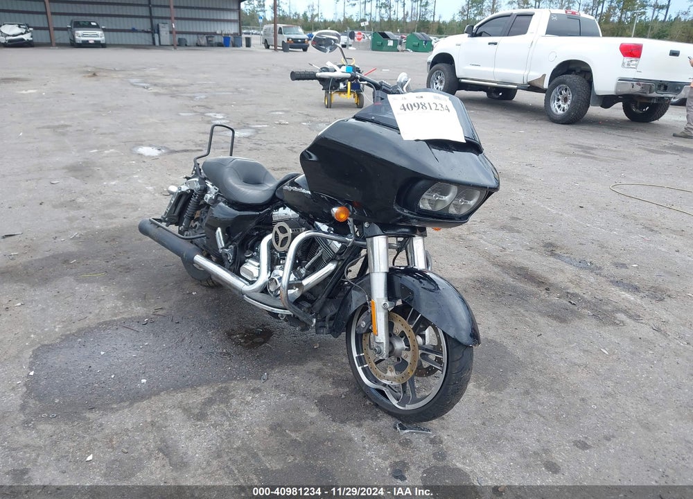 2016 HARLEY-DAVIDSON FLTRXS ROAD GLIDE SPECIAL VIN: 1HD1KTM17GB687283
