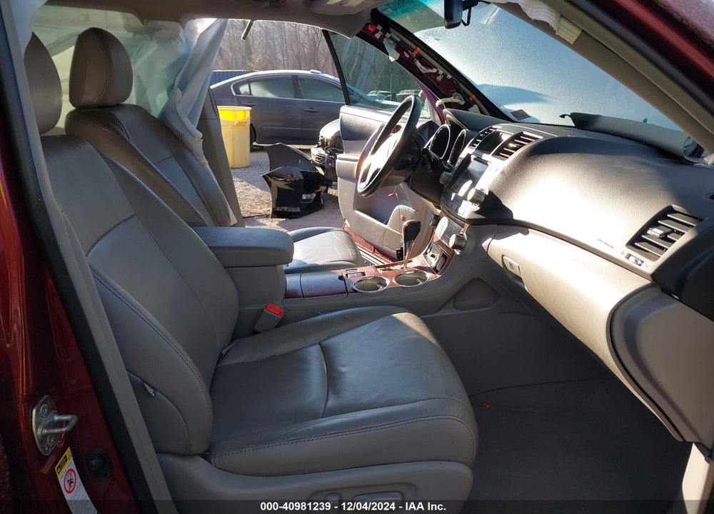 2010 TOYOTA HIGHLANDER LIMITED V6 VIN: 5TDDK3EH6AS012440
