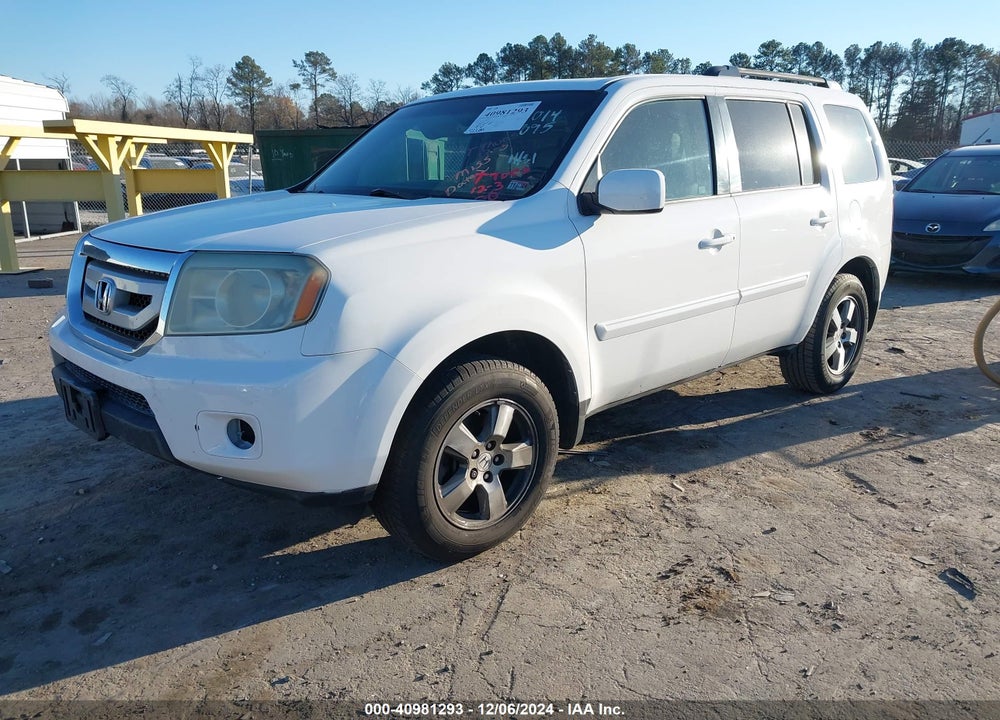 2011 HONDA PILOT EX-L VIN: 5FNYF3H56BB014895
