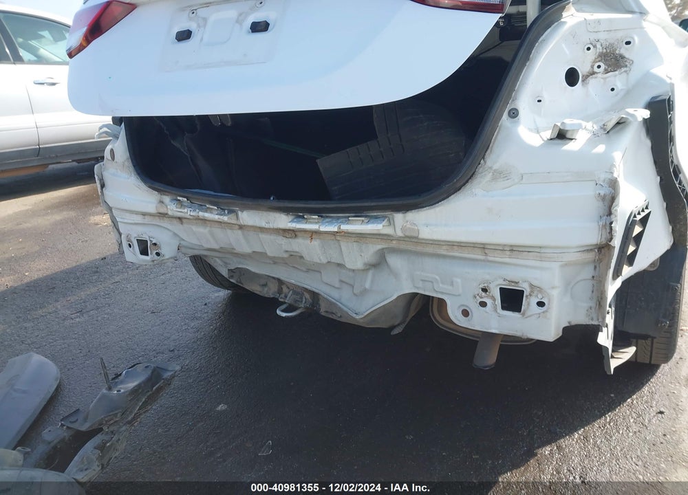 2014 HYUNDAI ELANTRA SE VIN: 5NPDH4AE9EH514600