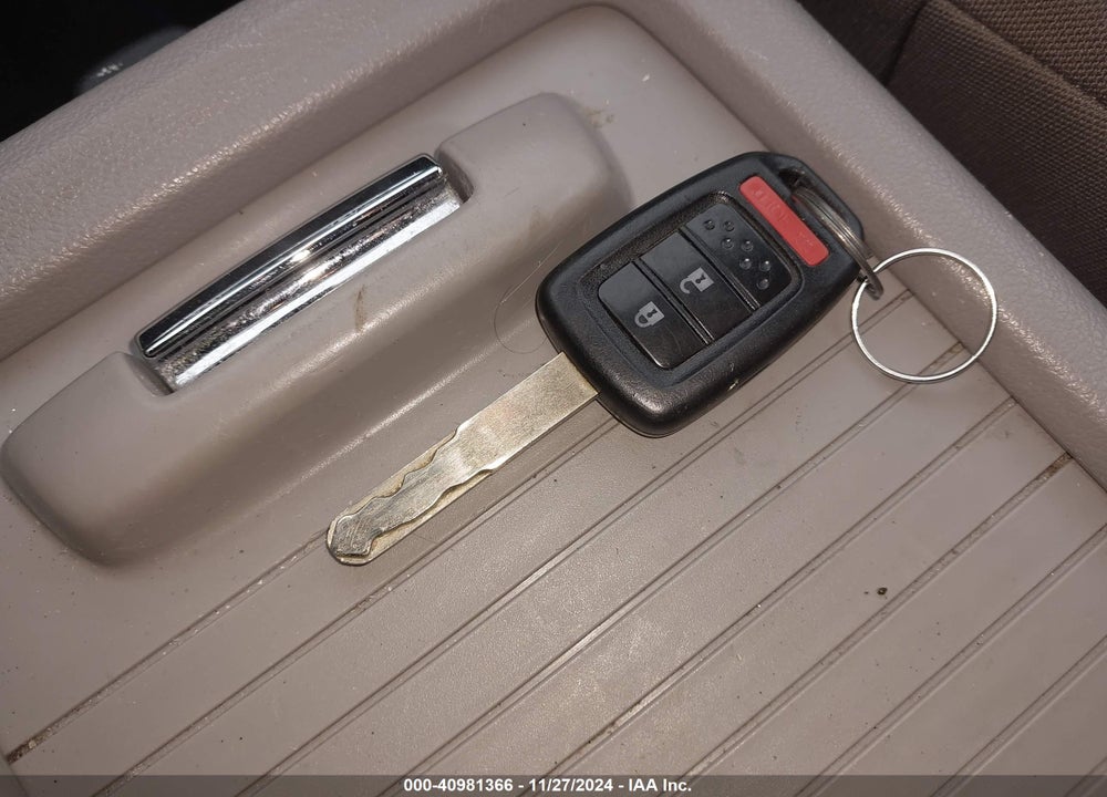 2014 HONDA CR-V LX VIN: 3CZRM3H32EG714317
