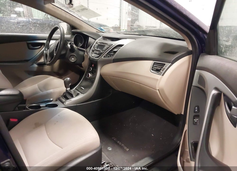 2014 HYUNDAI ELANTRA SE VIN: 5NPDH4AE7EH539446