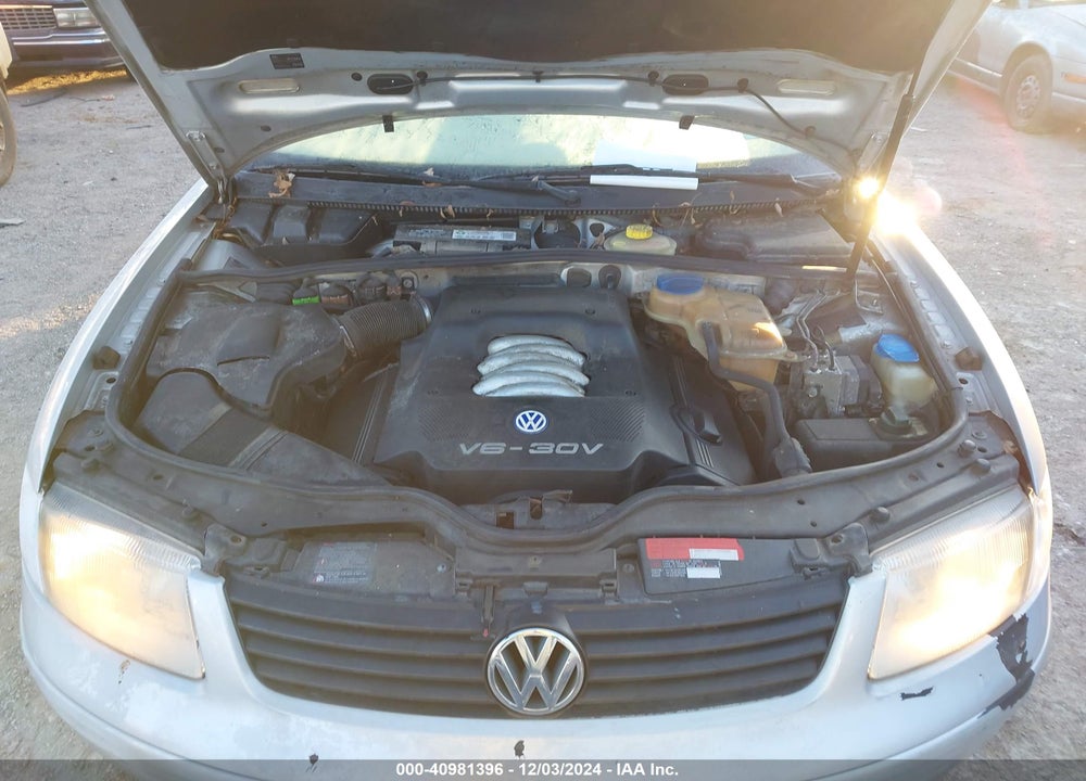 2000 VOLKSWAGEN PASSAT GLS V6 VIN: WVWMD23B8YP360750