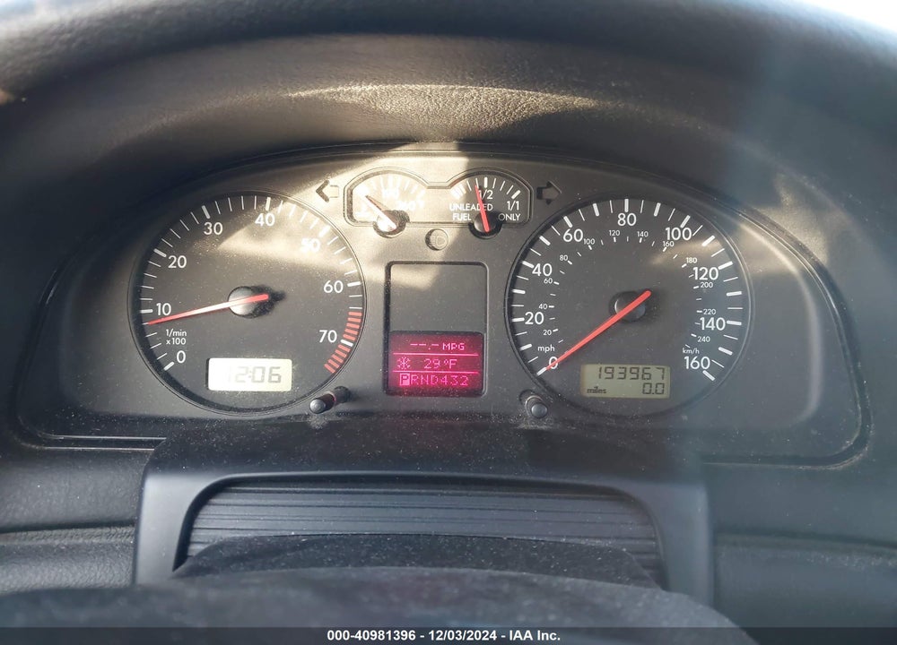 2000 VOLKSWAGEN PASSAT GLS V6 VIN: WVWMD23B8YP360750