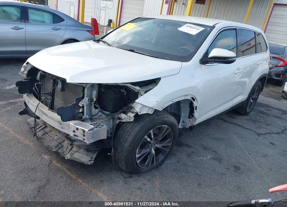 2019 TOYOTA HIGHLANDER LE VIN: 5TDZARFH7KS043482