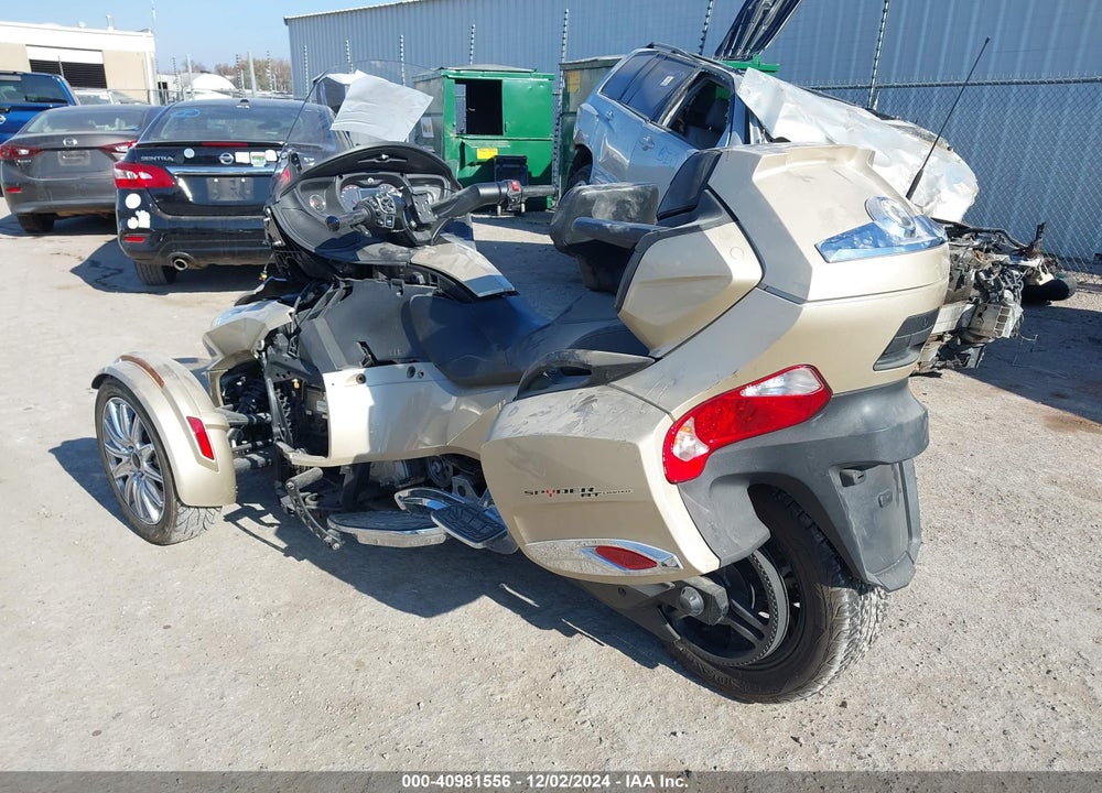 2017 CAN-AM SPYDER ROADSTER RT/RT-S/LTD/SP SERIES VIN: 2BXNBDD22HV000898