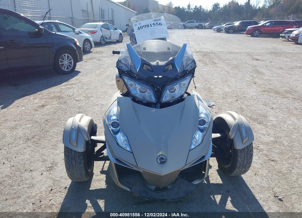 2017 CAN-AM SPYDER ROADSTER RT/RT-S/LTD/SP SERIES VIN: 2BXNBDD22HV000898