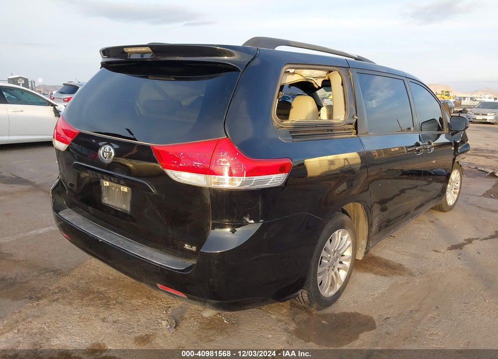 2013 TOYOTA SIENNA XLE V6 8 PASSENGER VIN: 5TDYK3DC5DS387814