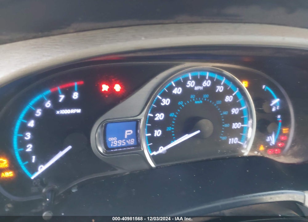 2013 TOYOTA SIENNA XLE V6 8 PASSENGER VIN: 5TDYK3DC5DS387814
