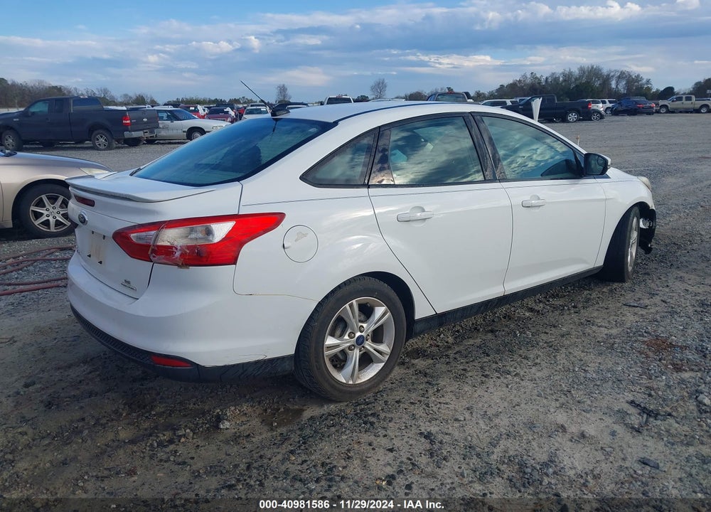 2014 FORD FOCUS SE VIN: 1FADP3F27EL121448