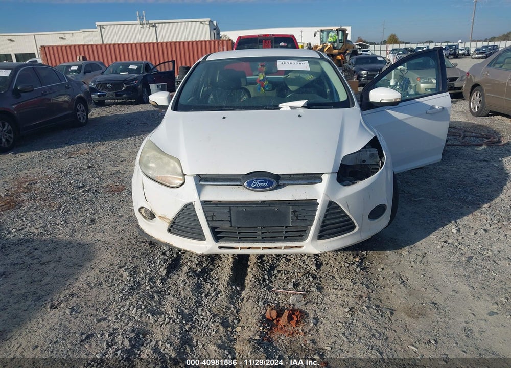 2014 FORD FOCUS SE VIN: 1FADP3F27EL121448