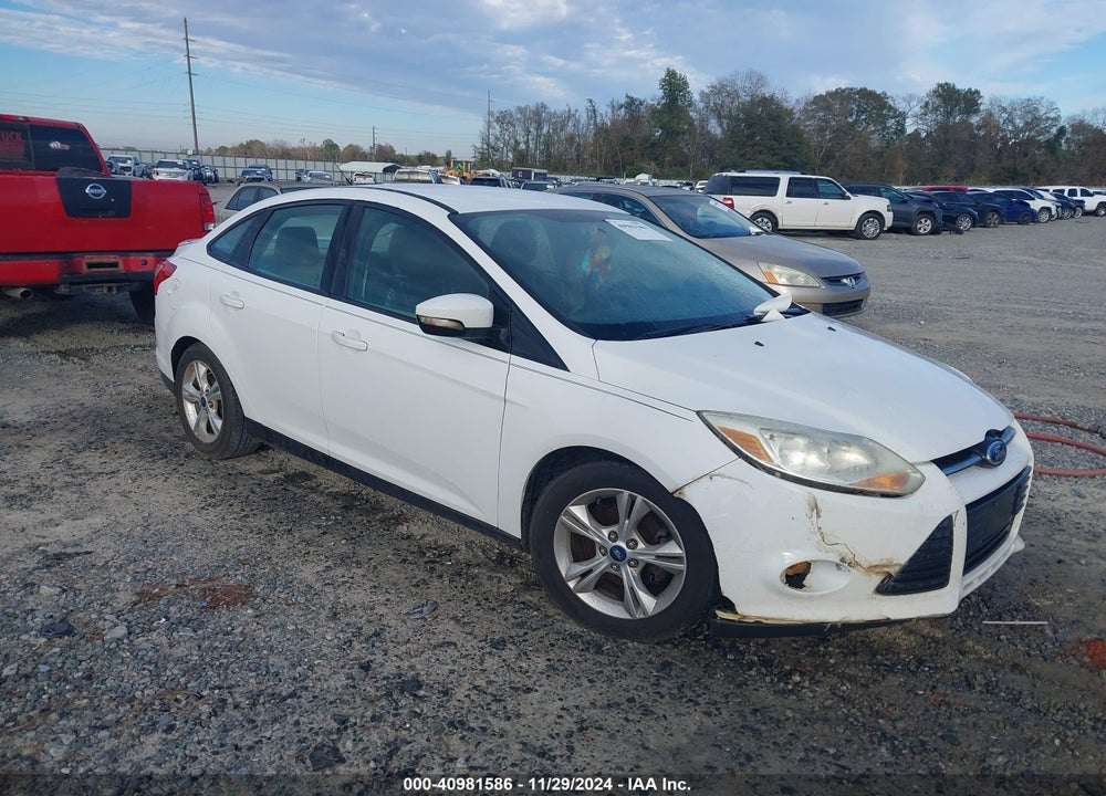 2014 FORD FOCUS SE VIN: 1FADP3F27EL121448