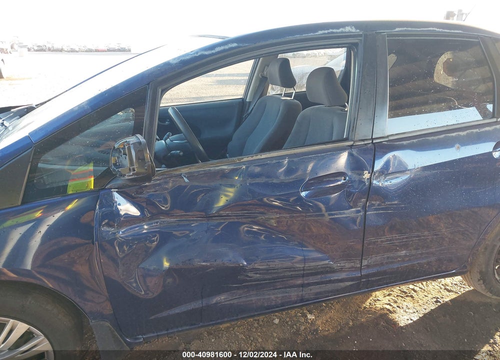 2012 HONDA FIT VIN: JHMGE8H36CC014497
