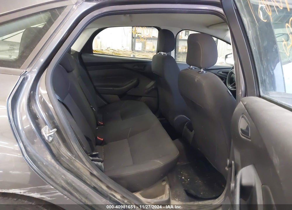 2017 FORD FOCUS VIN: 1FADP3E23HL205840