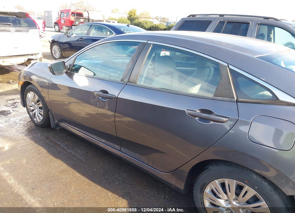 2018 HONDA CIVIC LX VIN: 2HGFC2F58JH520509