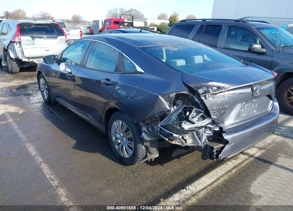 2018 HONDA CIVIC LX VIN: 2HGFC2F58JH520509