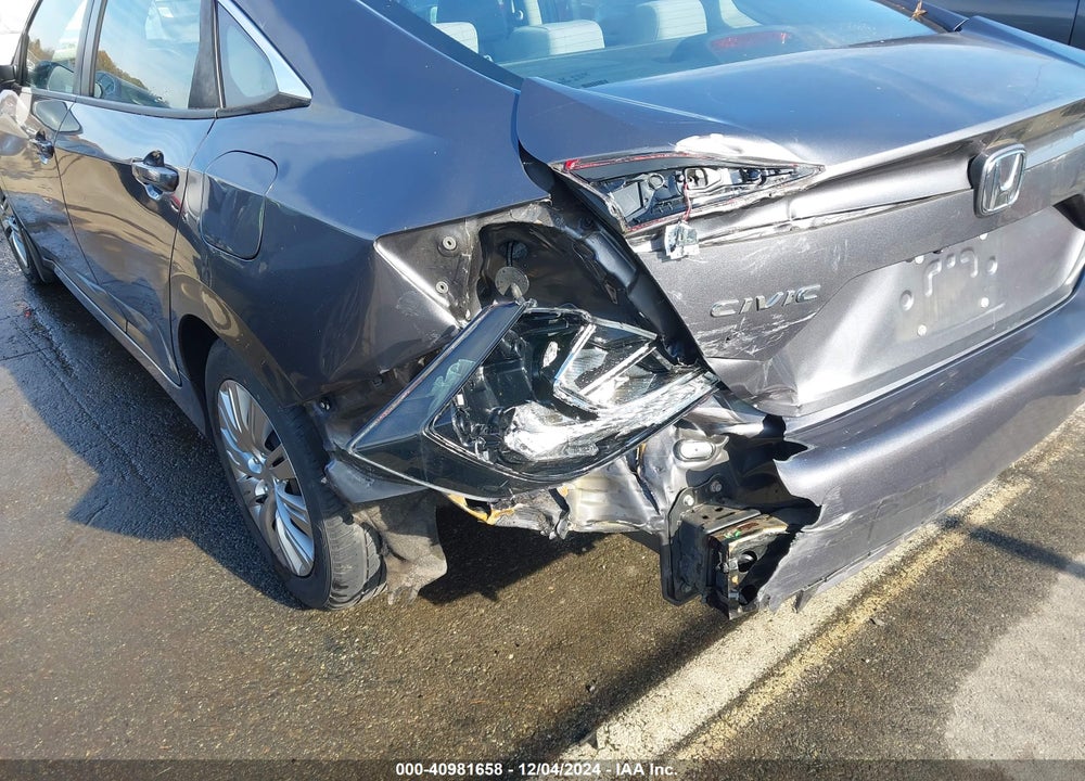 2018 HONDA CIVIC LX VIN: 2HGFC2F58JH520509