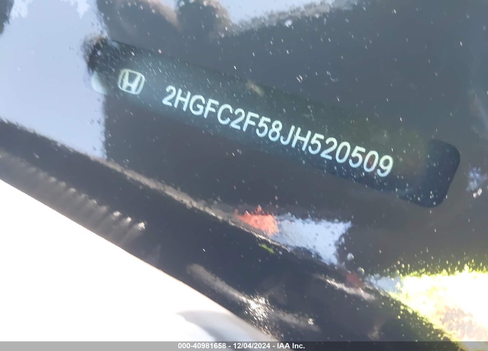 2018 HONDA CIVIC LX VIN: 2HGFC2F58JH520509