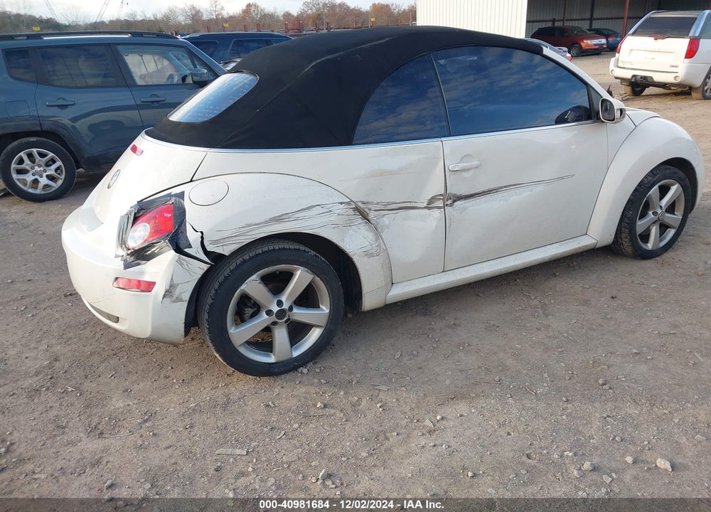 2007 VOLKSWAGEN NEW BEETLE TRIPLE WHITE VIN: 3VWFF31Y57M420212