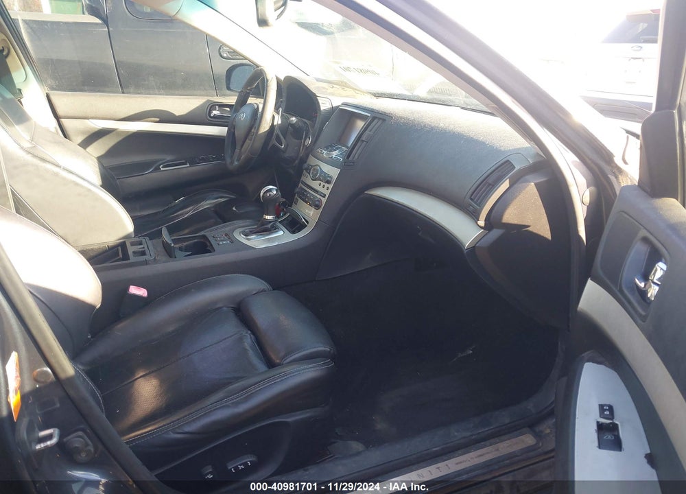 2008 INFINITI G35X VIN: JNKBV61F18M270017