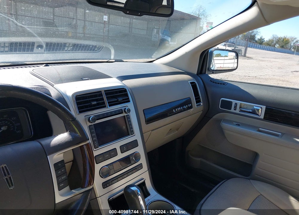 2010 LINCOLN MKX VIN: 2LMDJ6JC9ABJ24407