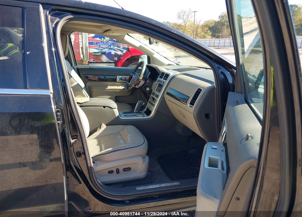 2010 LINCOLN MKX VIN: 2LMDJ6JC9ABJ24407