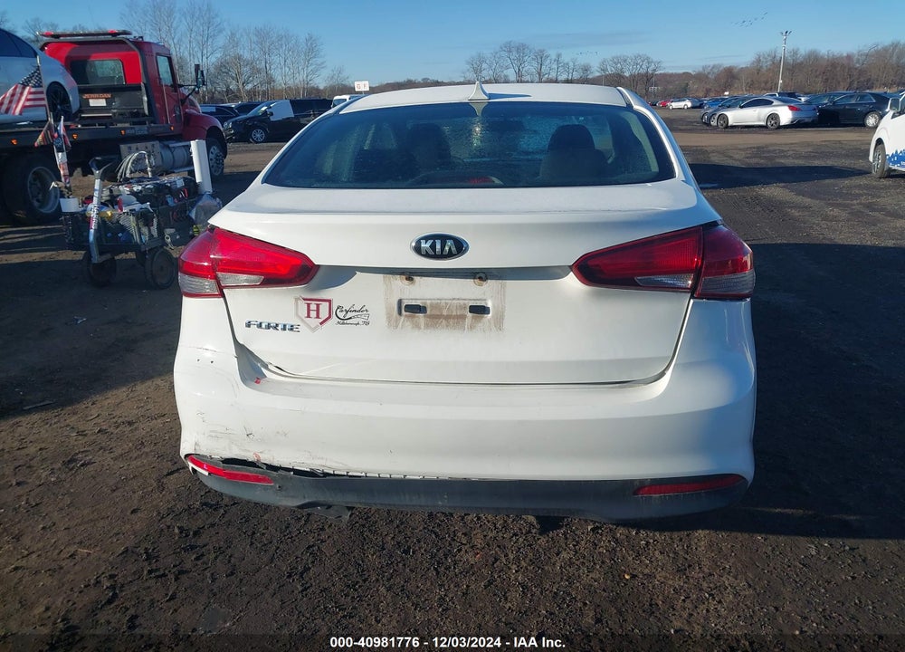 2017 KIA FORTE LX VIN: 3KPFK4A76HE100839
