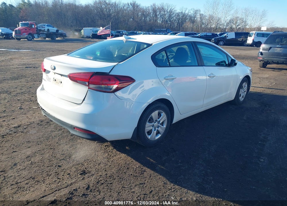 2017 KIA FORTE LX VIN: 3KPFK4A76HE100839