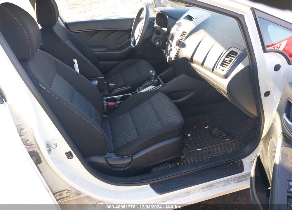 2017 KIA FORTE LX VIN: 3KPFK4A76HE100839