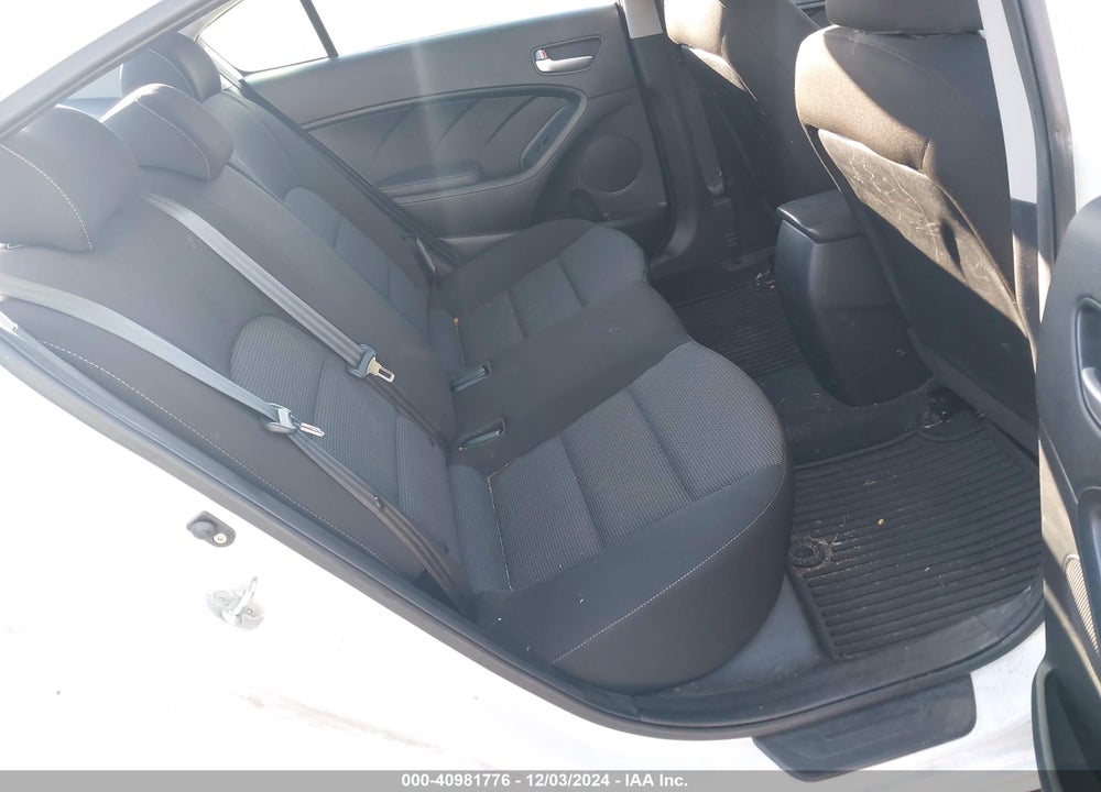 2017 KIA FORTE LX VIN: 3KPFK4A76HE100839